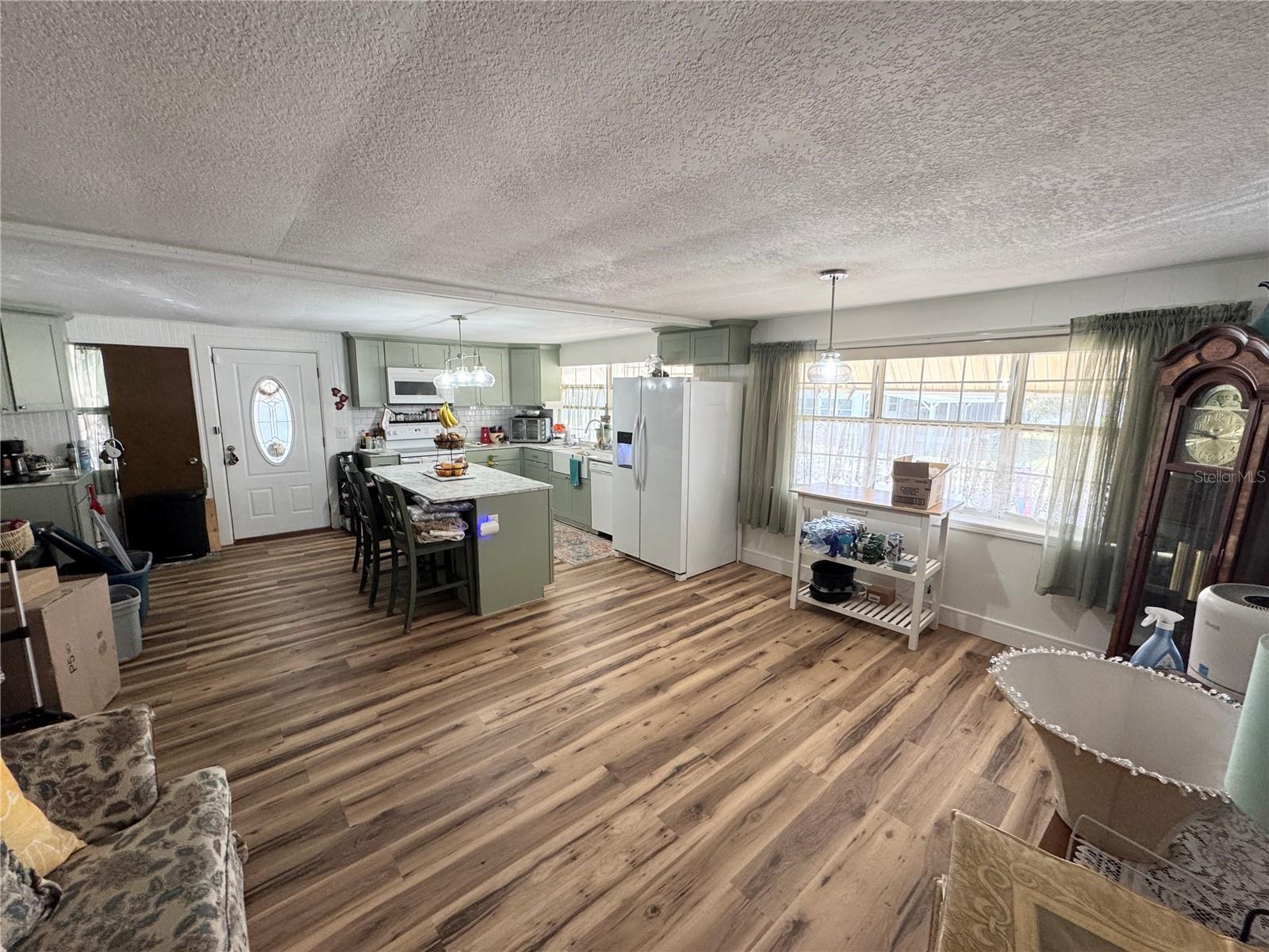 SHADY OAKS MOBILE MODULAR ESTATES - Residential