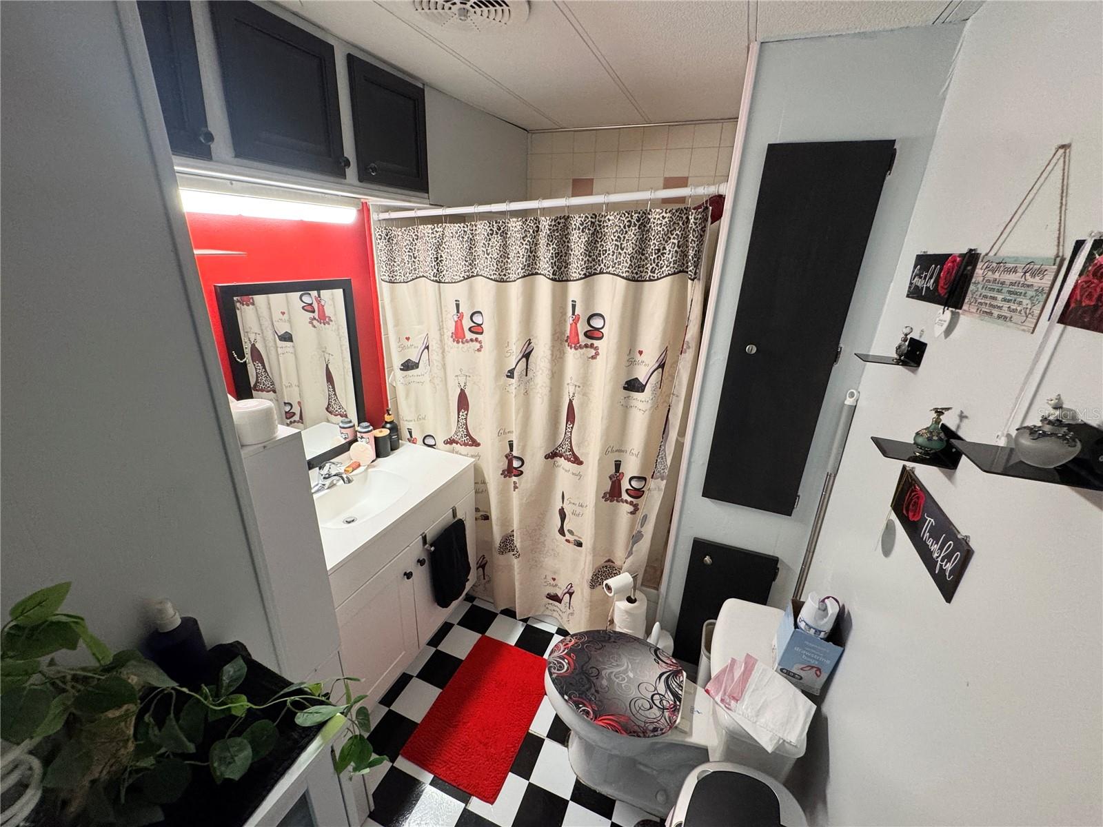 SHADY OAKS MOBILE MODULAR ESTATES - Residential