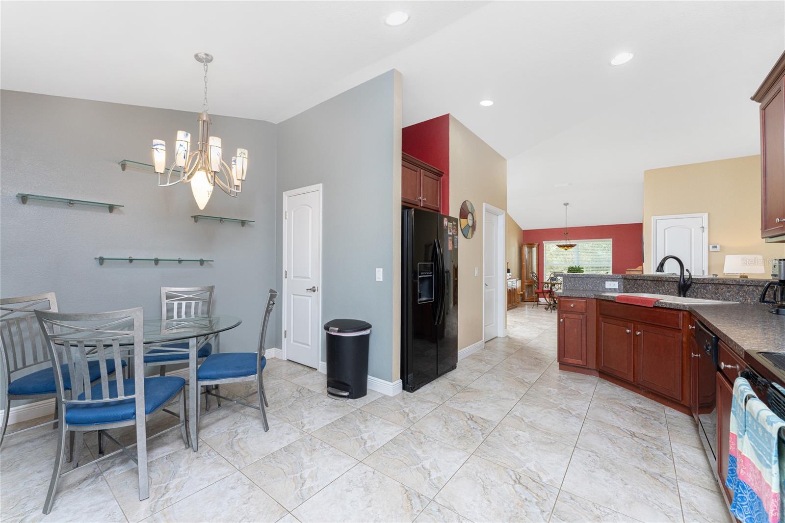 CREEKSIDE - Residential