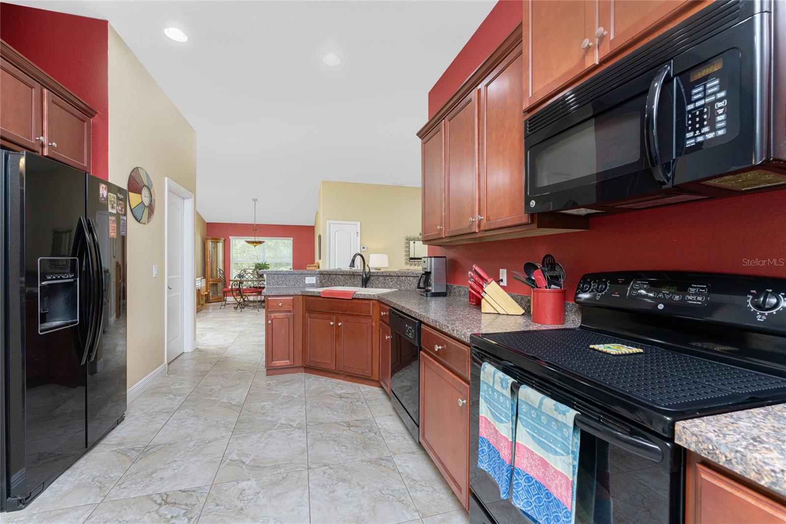 CREEKSIDE - Residential