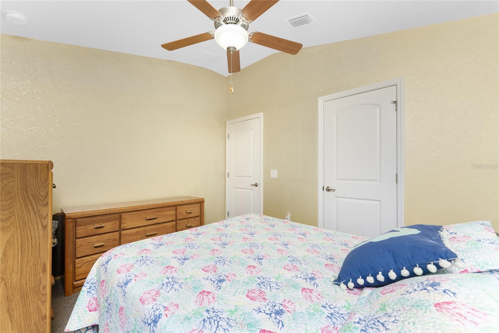 CREEKSIDE - Residential