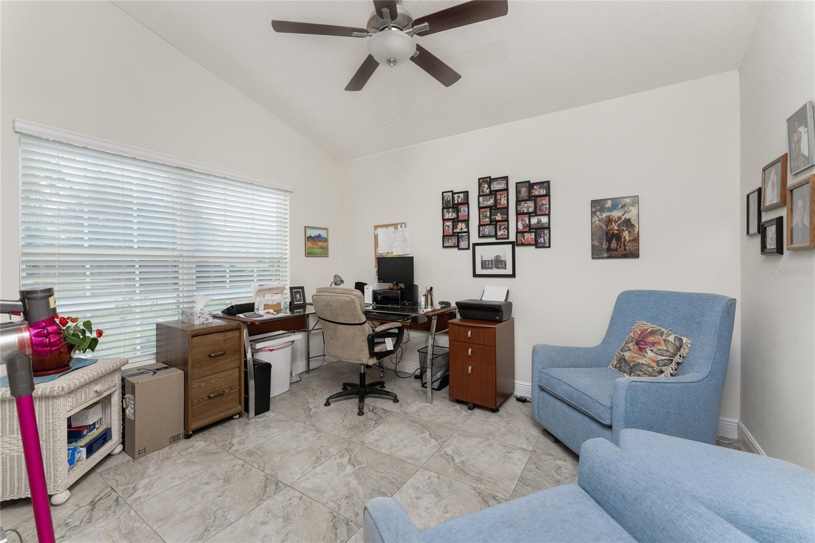 CREEKSIDE - Residential