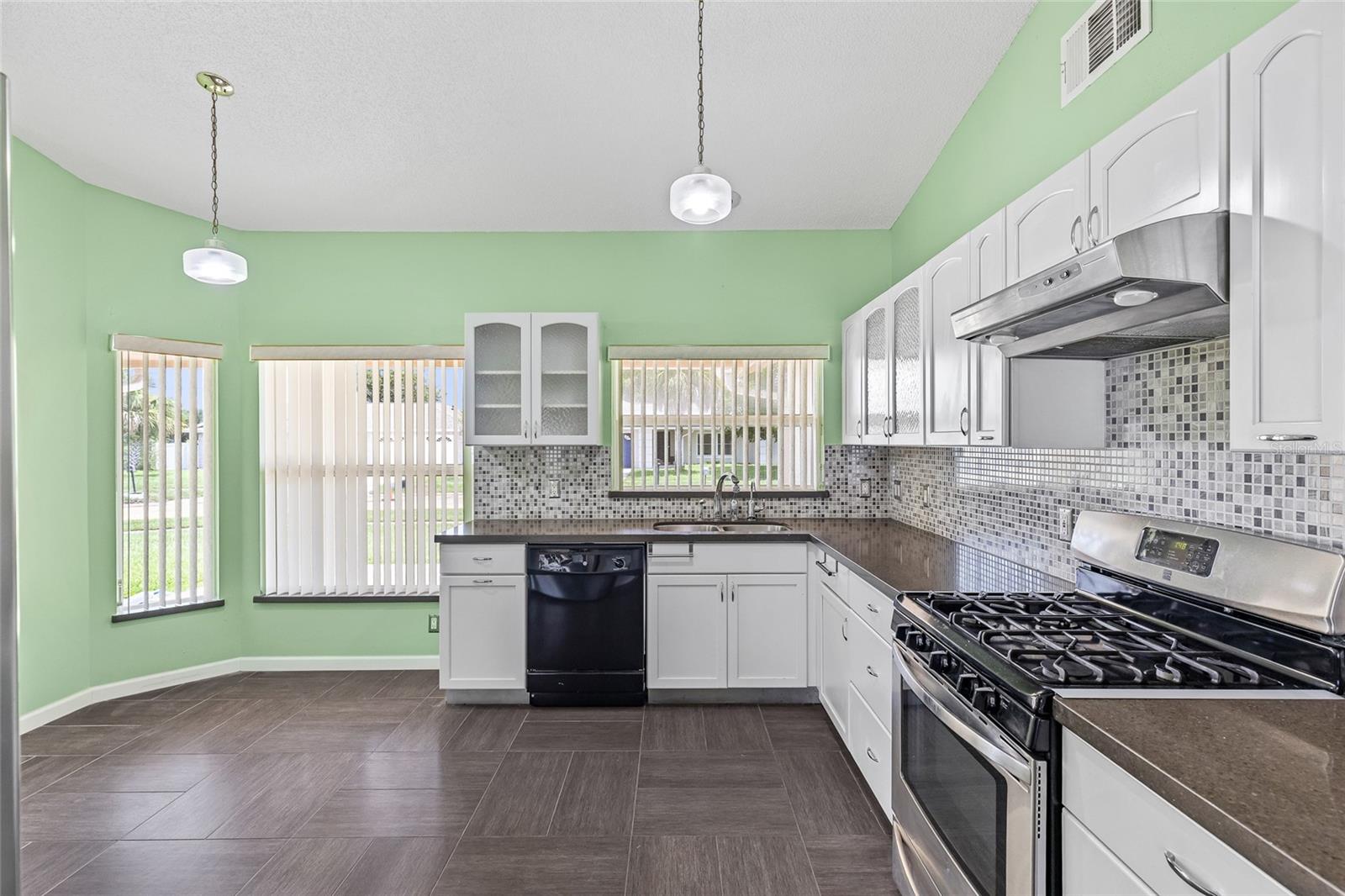 2437 TANDORI CIR