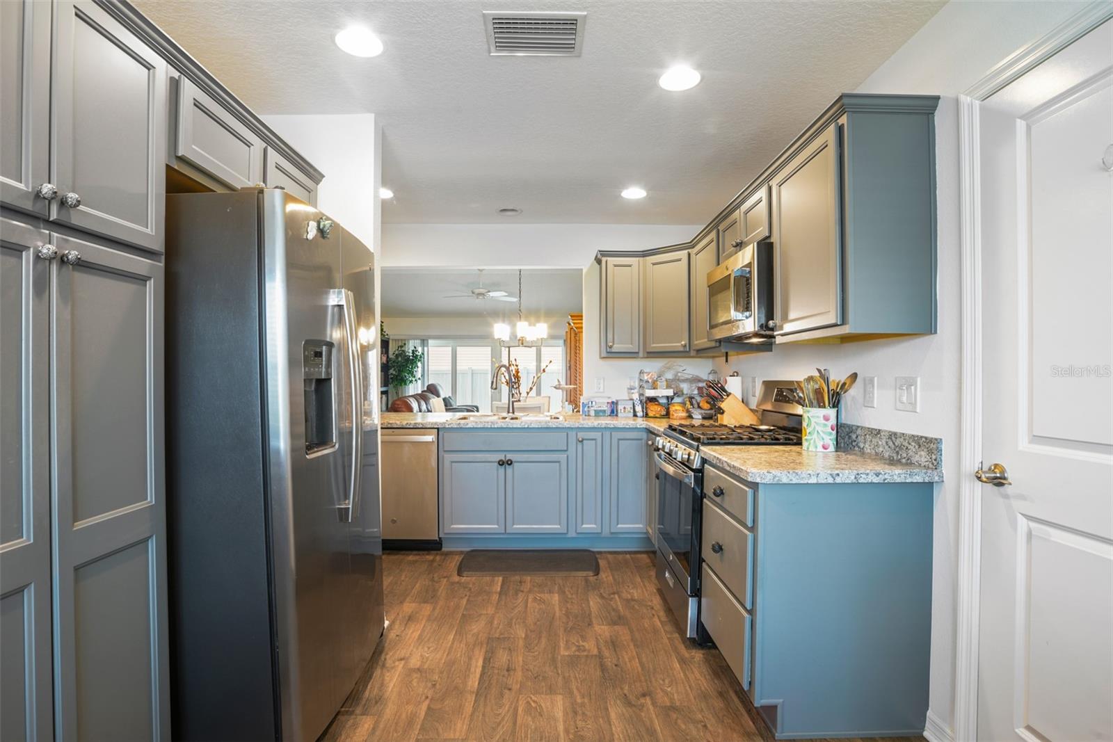 VILLAGES/SOUTHERN OAKS UN #99 - Residential