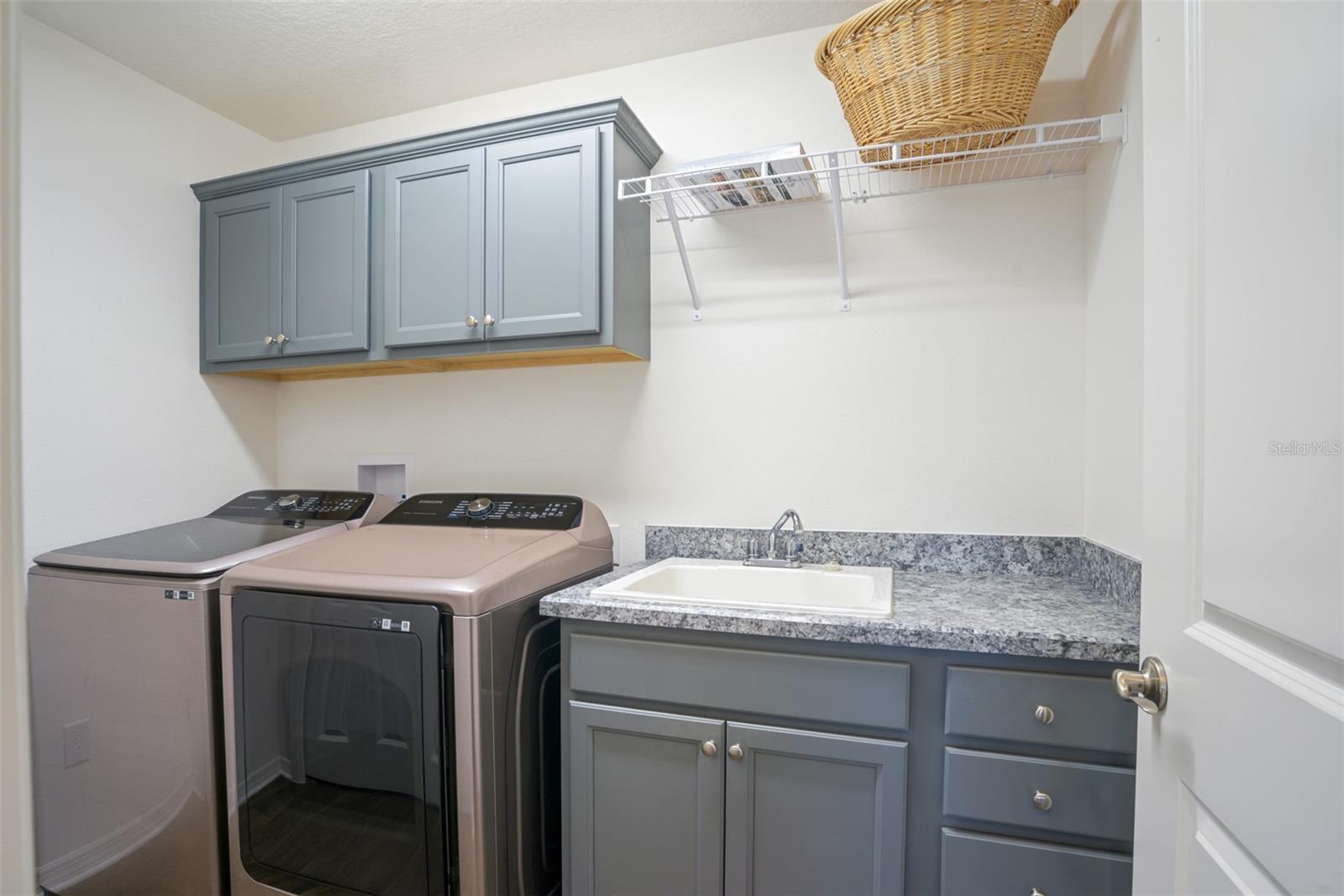 VILLAGES/SOUTHERN OAKS UN #99 - Residential
