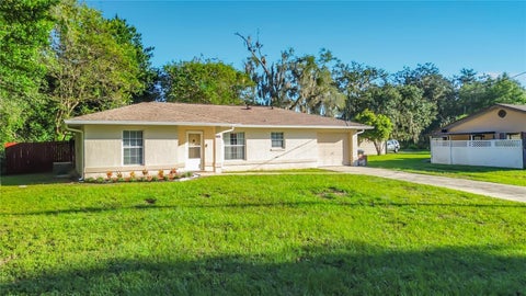 906 Oak Street, Inverness, FL 34452