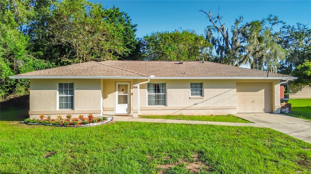 Photo of 906 Oak Street, Inverness, FL 34452 (MLS # W7890115)