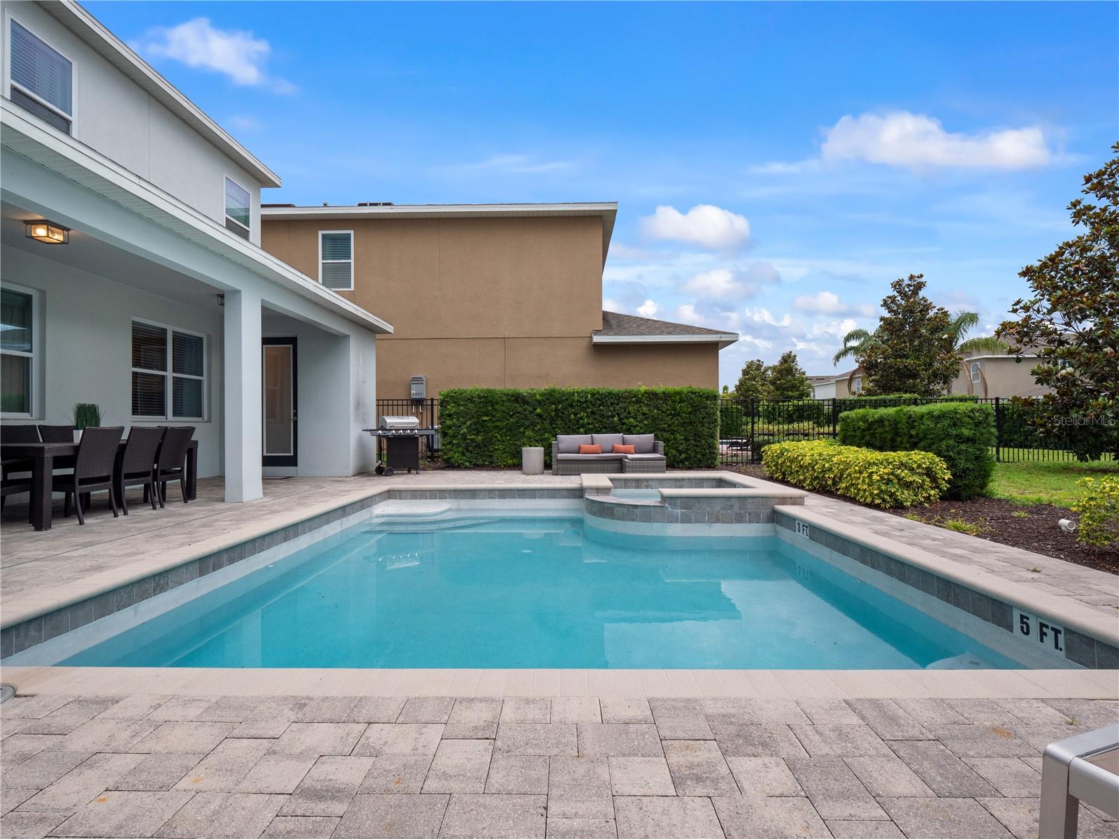 ENCORE RESORT/REUNION WEST - Residential