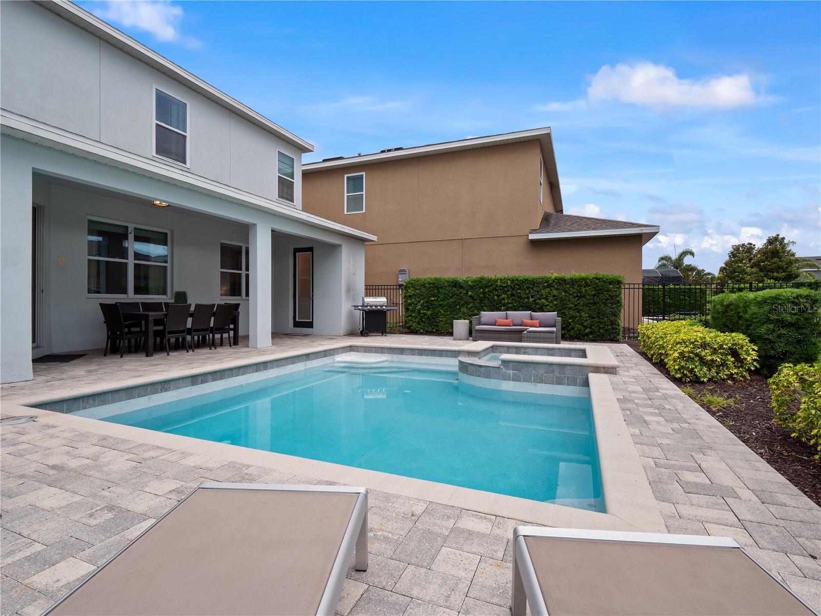 ENCORE RESORT/REUNION WEST - Residential