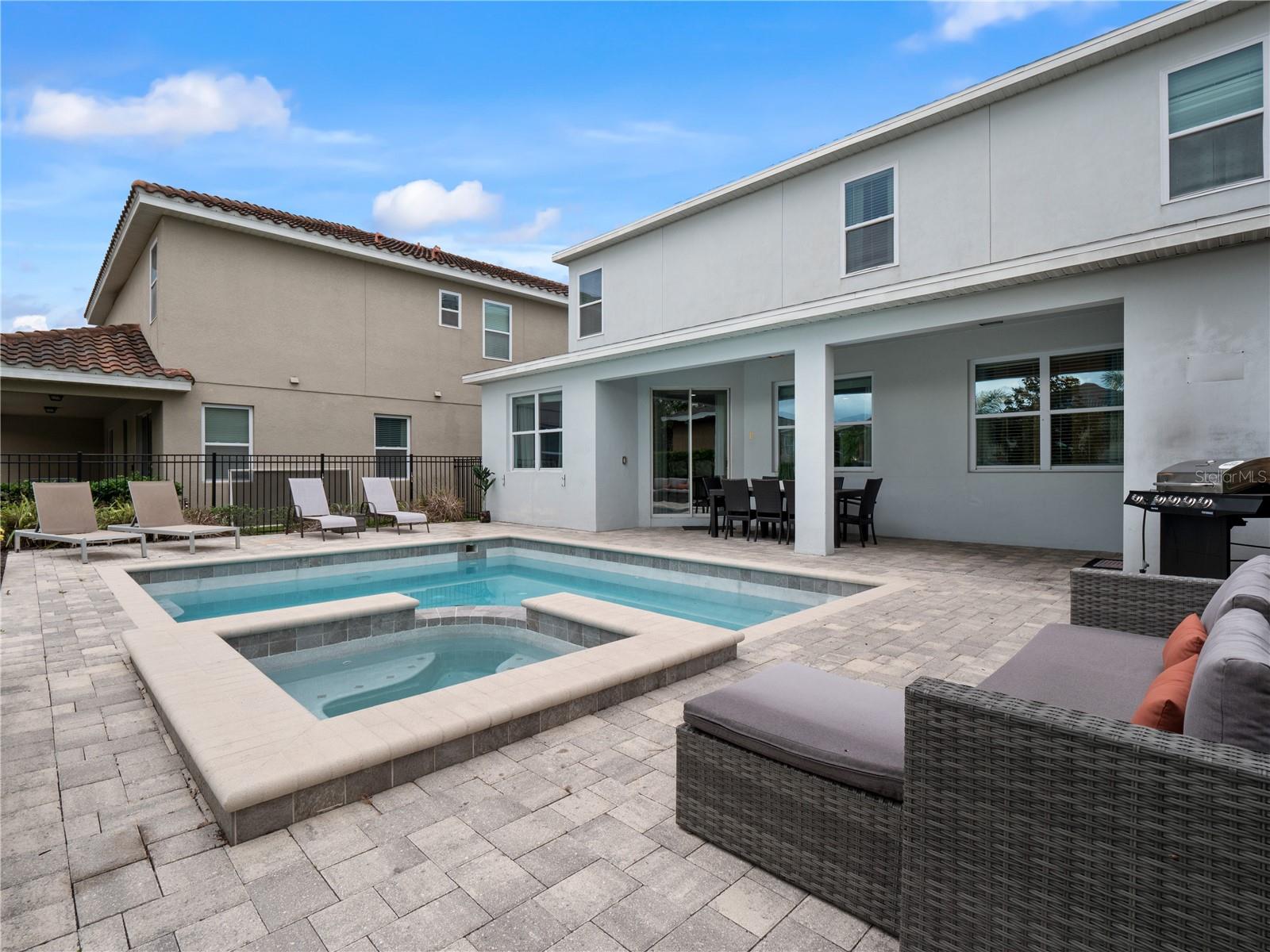 ENCORE RESORT/REUNION WEST - Residential