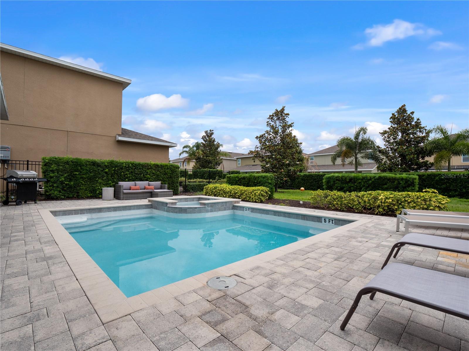 ENCORE RESORT/REUNION WEST - Residential