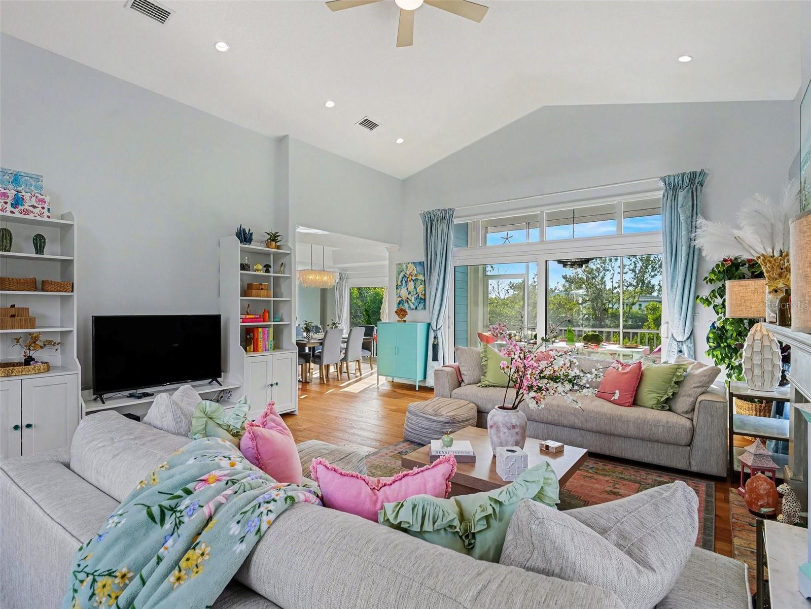 COCONUT BAYOU - Residential