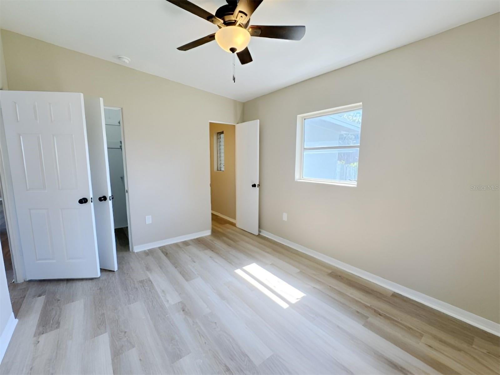 Casas a venda 4 - Jen Dantas 2136 LINDEN ROAD