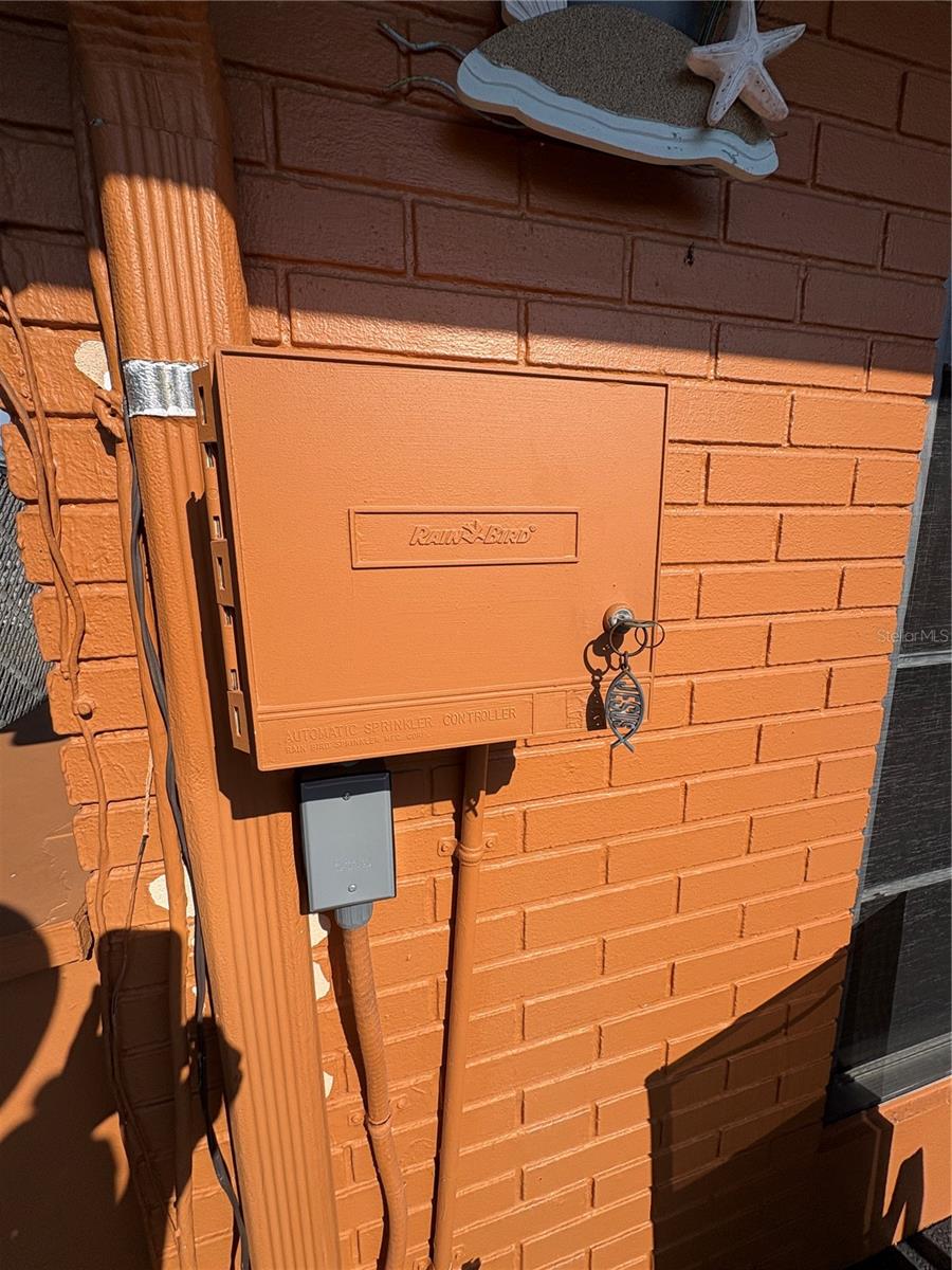 1705 N JEFFERSON AVENUE