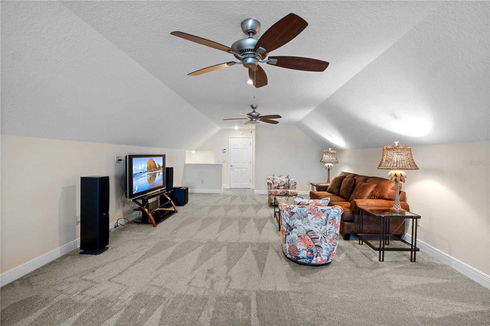 VILLAGES/SOUTHERN OAKS UN 43 - Residential