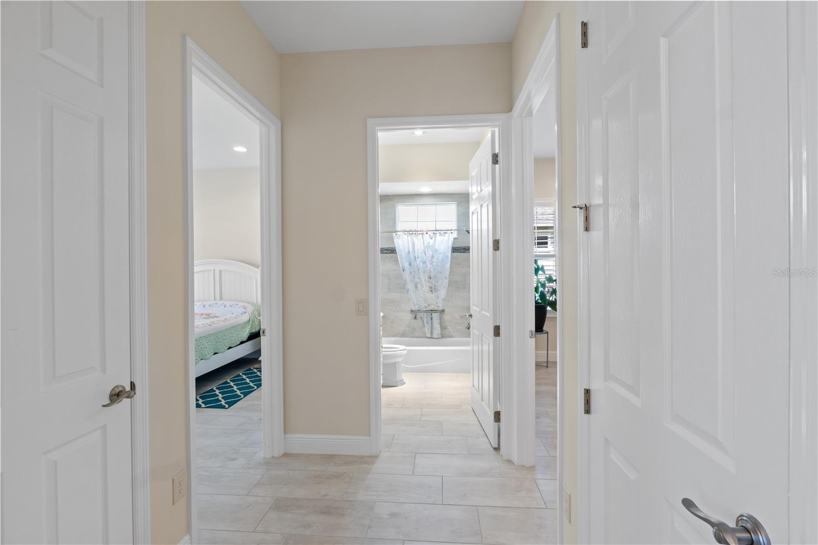 VILLAGES/SOUTHERN OAKS UN 43 - Residential