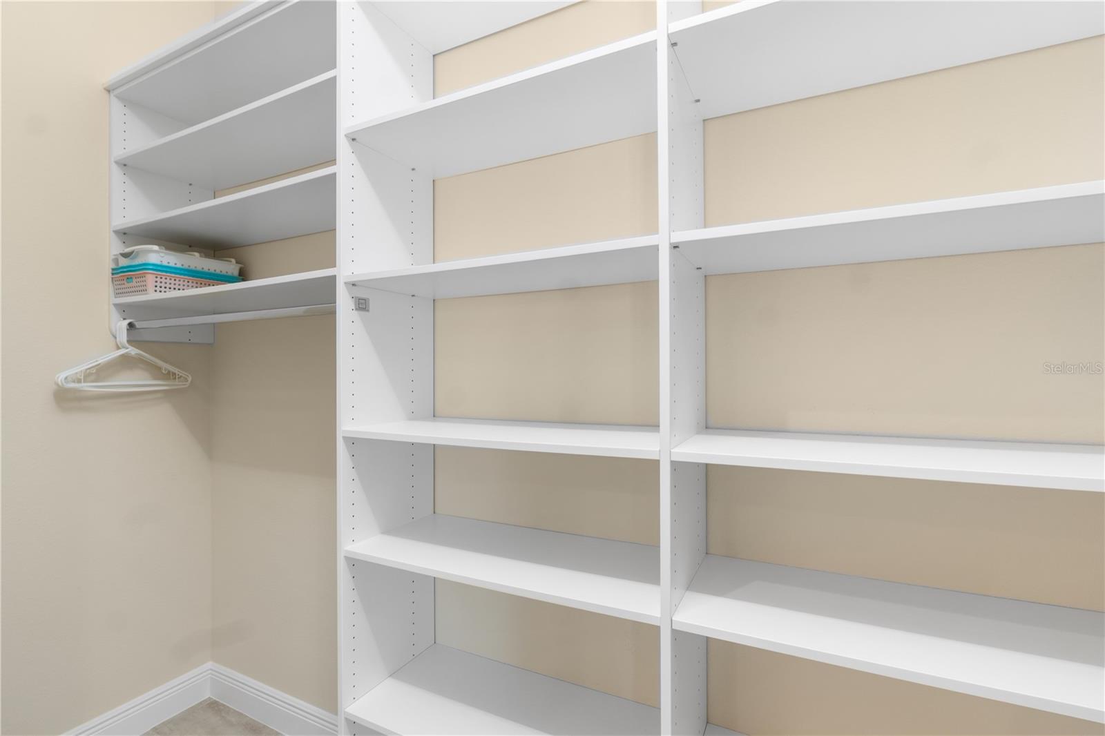 VILLAGES/SOUTHERN OAKS UN 43 - Residential