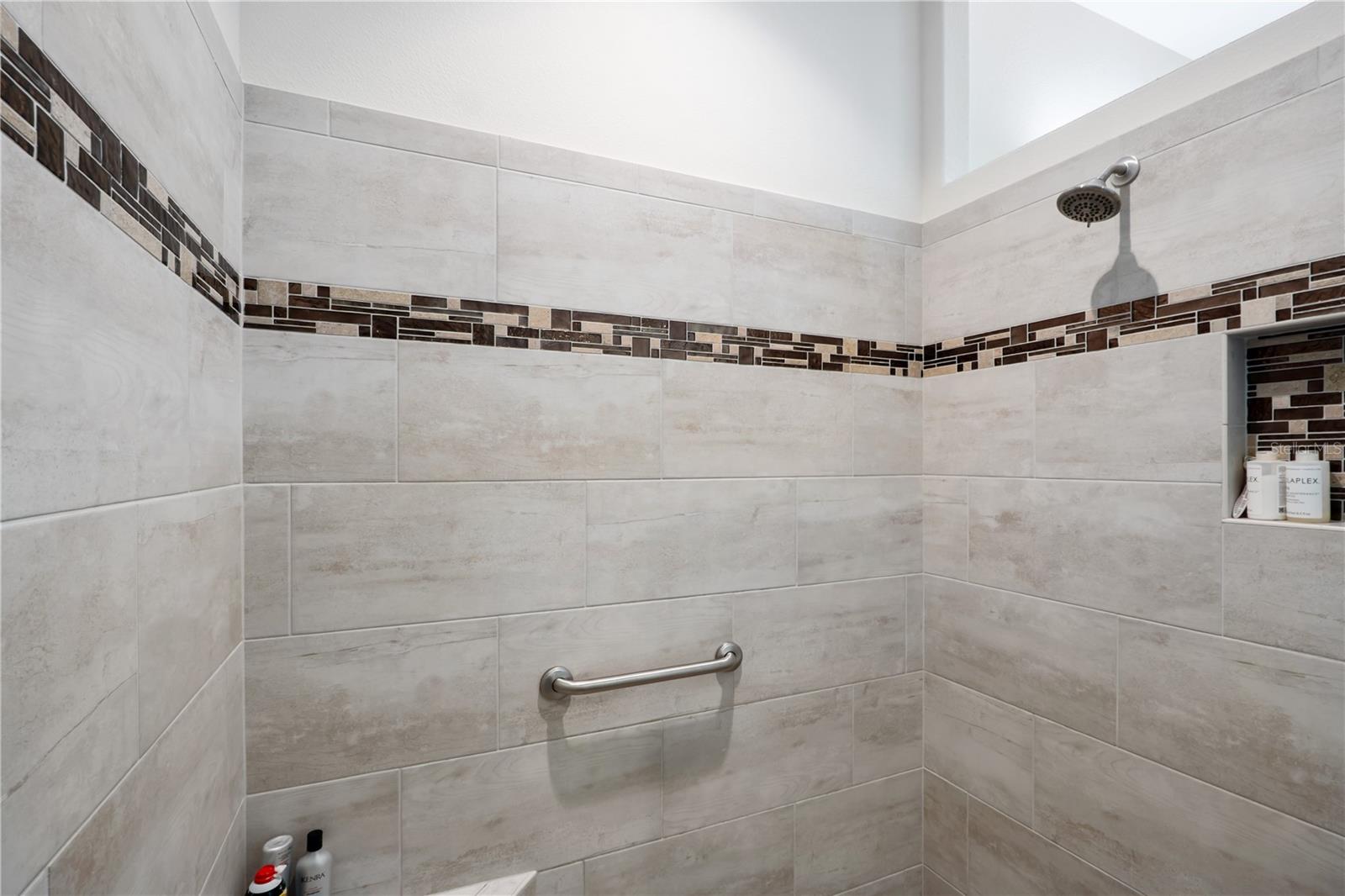 VILLAGES/SOUTHERN OAKS UN 43 - Residential