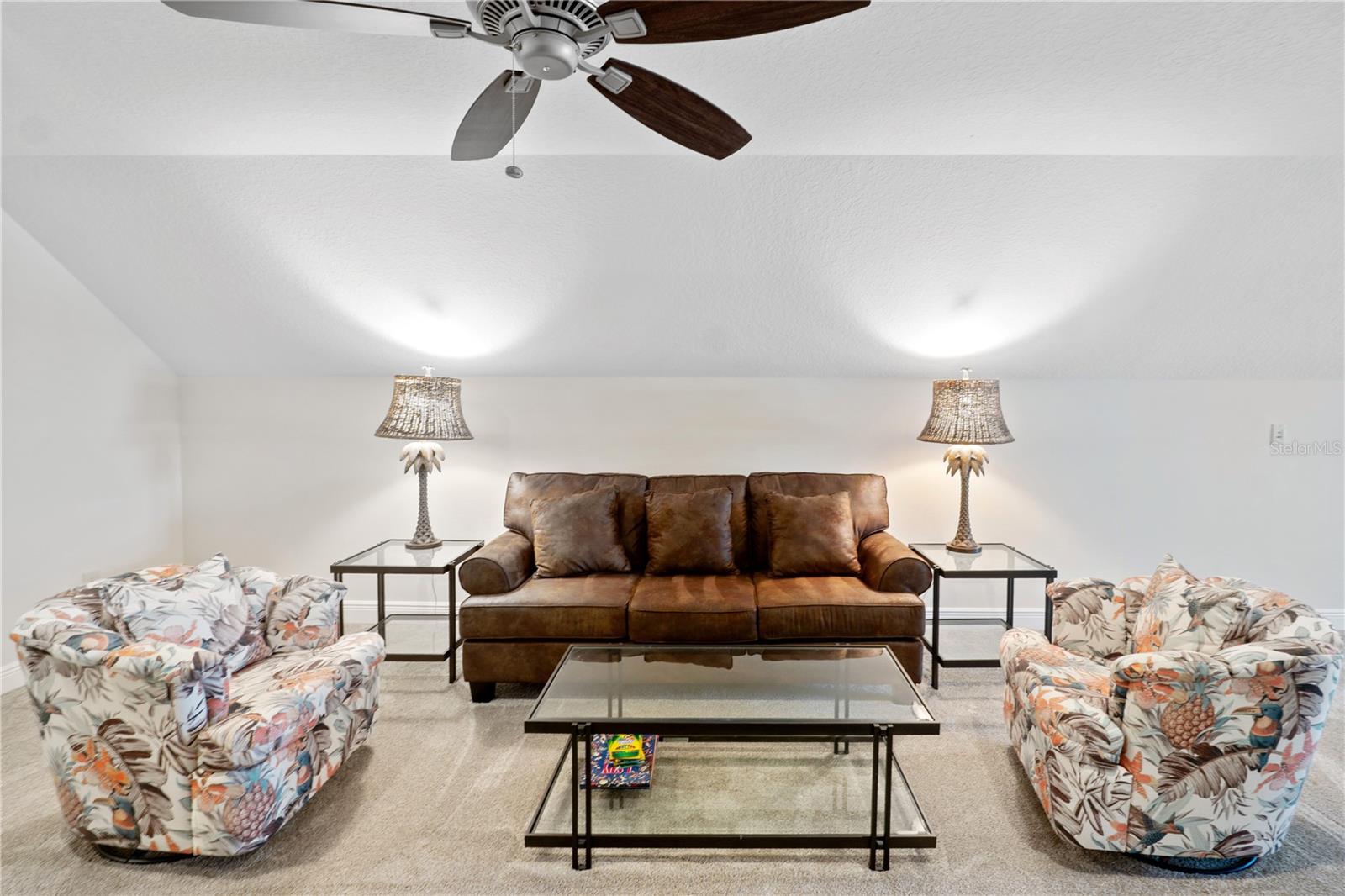 VILLAGES/SOUTHERN OAKS UN 43 - Residential