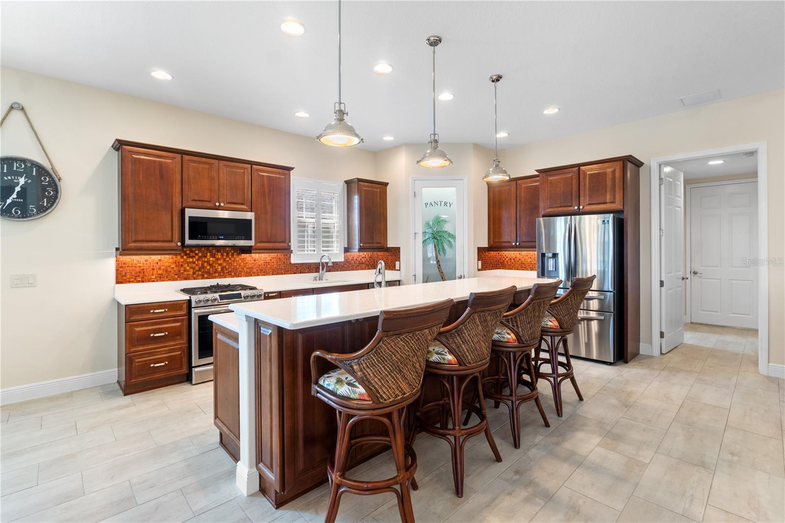 VILLAGES/SOUTHERN OAKS UN 43 - Residential