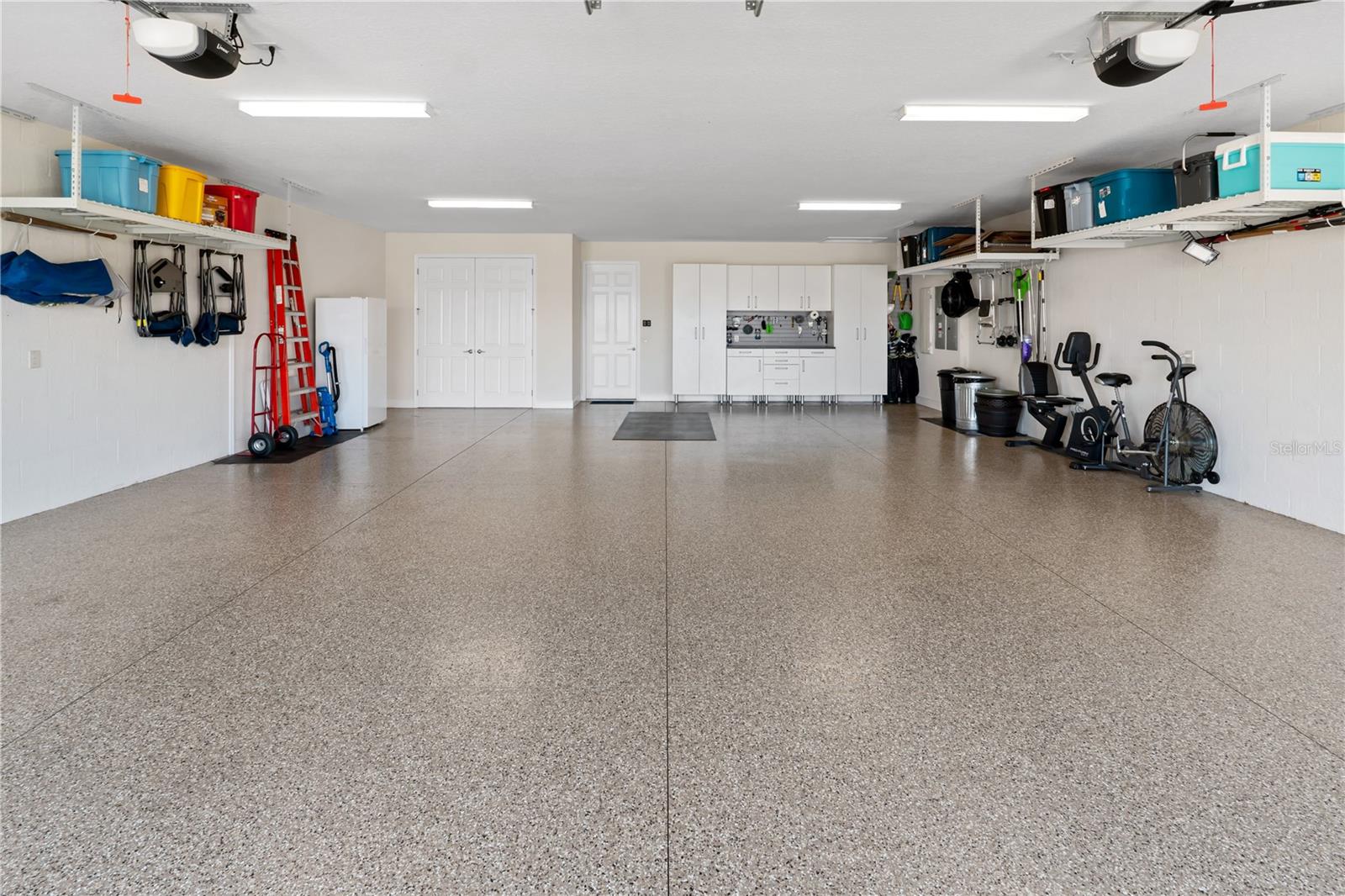 VILLAGES/SOUTHERN OAKS UN 43 - Residential