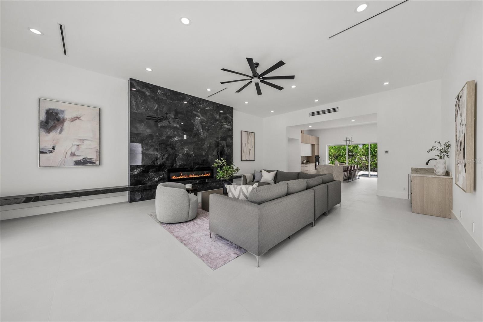 0079 - DESOTO TERRACE - Residential