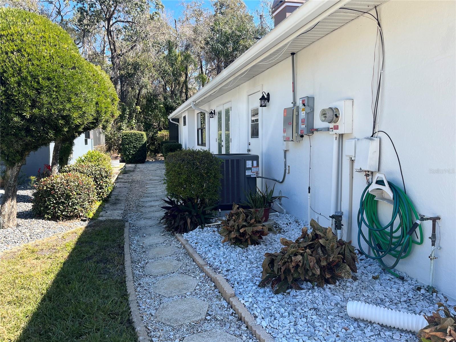 FIELDSTONE VILLAGE AT WOODFIELD - Residential