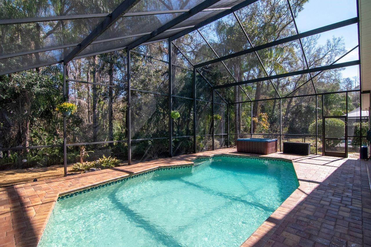 FIELDSTONE VILLAGE AT WOODFIELD - Residential