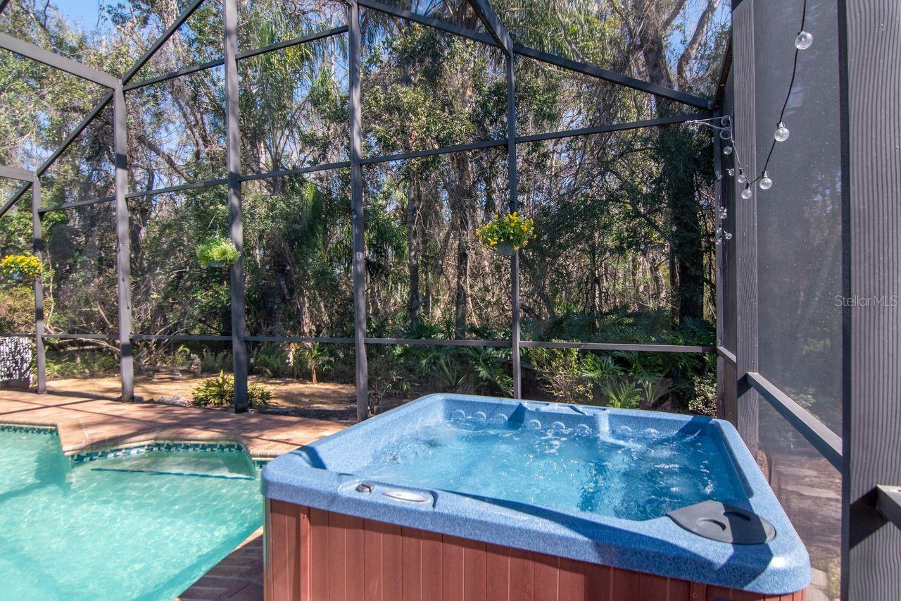 FIELDSTONE VILLAGE AT WOODFIELD - Residential