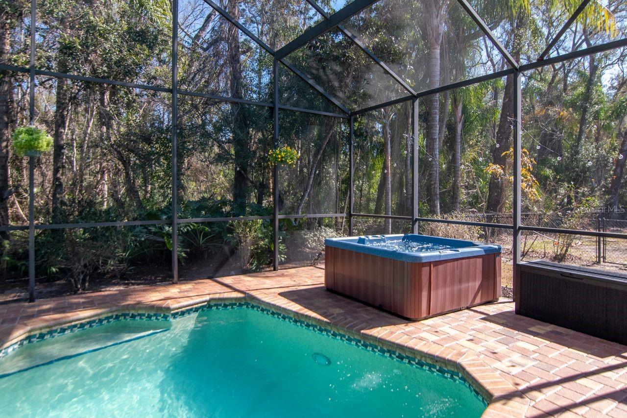 FIELDSTONE VILLAGE AT WOODFIELD - Residential