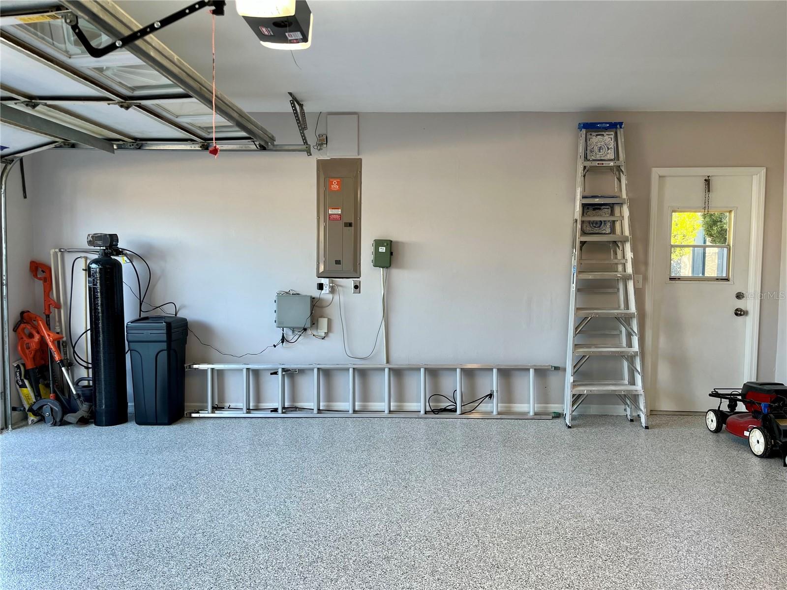 FIELDSTONE VILLAGE AT WOODFIELD - Residential