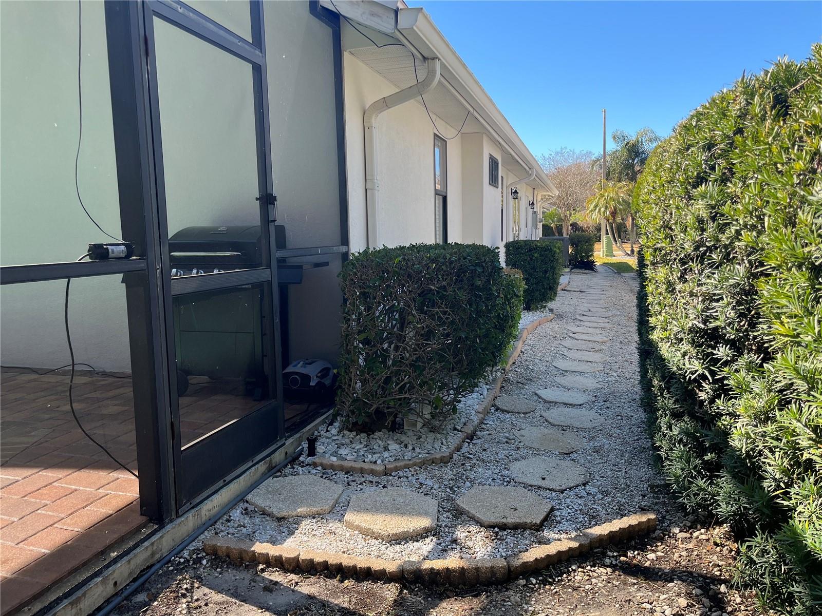 FIELDSTONE VILLAGE AT WOODFIELD - Residential