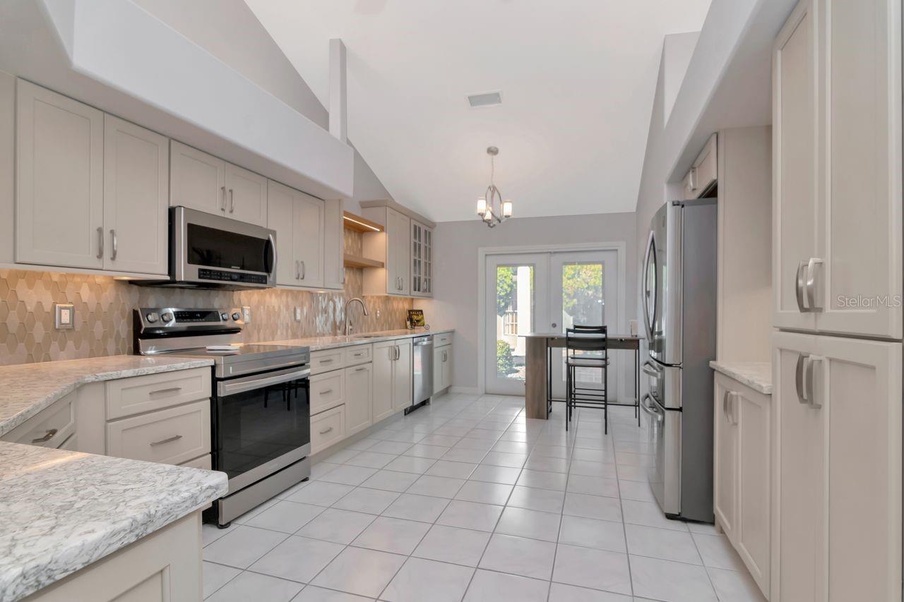 FIELDSTONE VILLAGE AT WOODFIELD - Residential