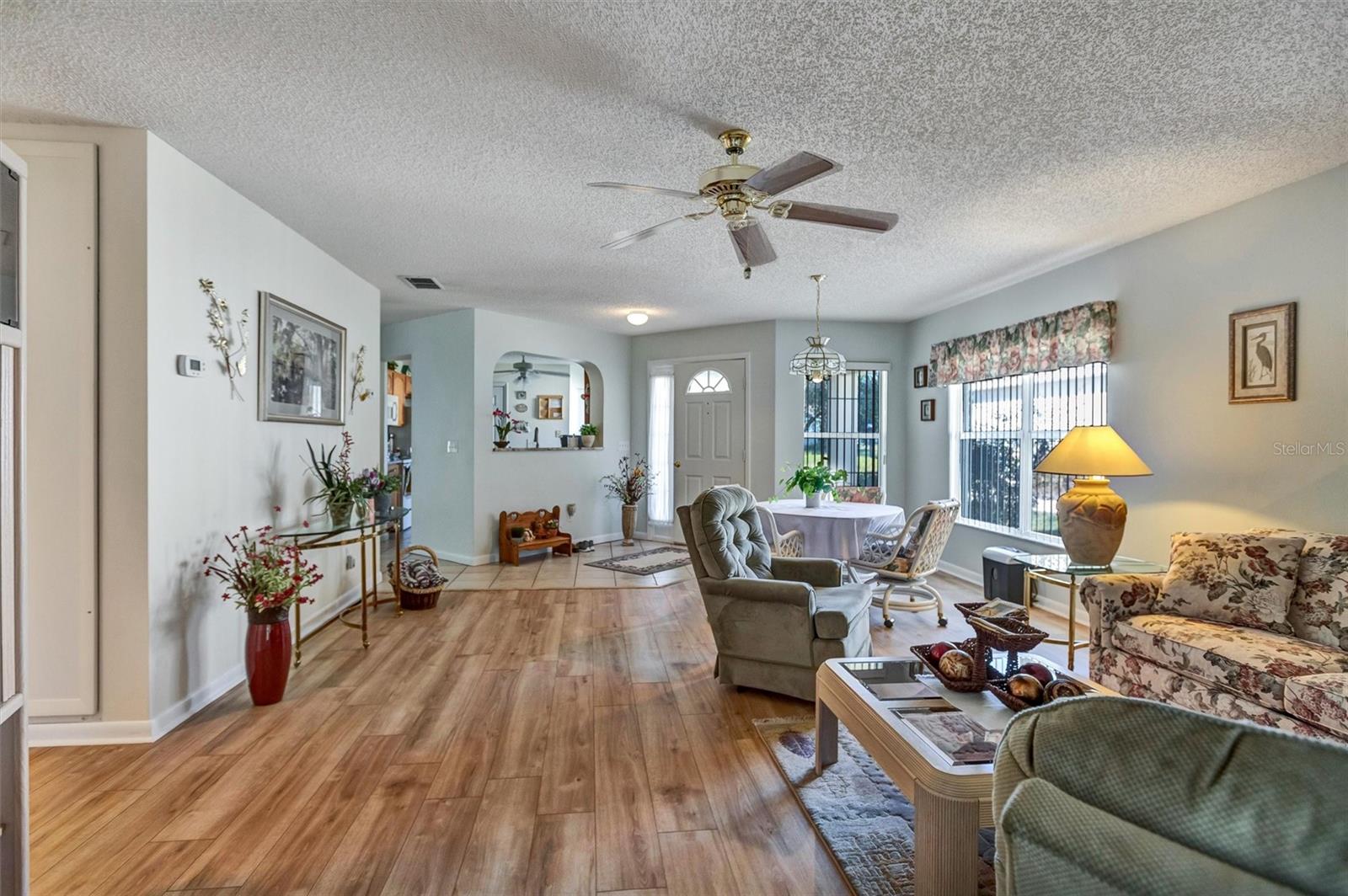 ON TOP OF THE WORLD - Residential