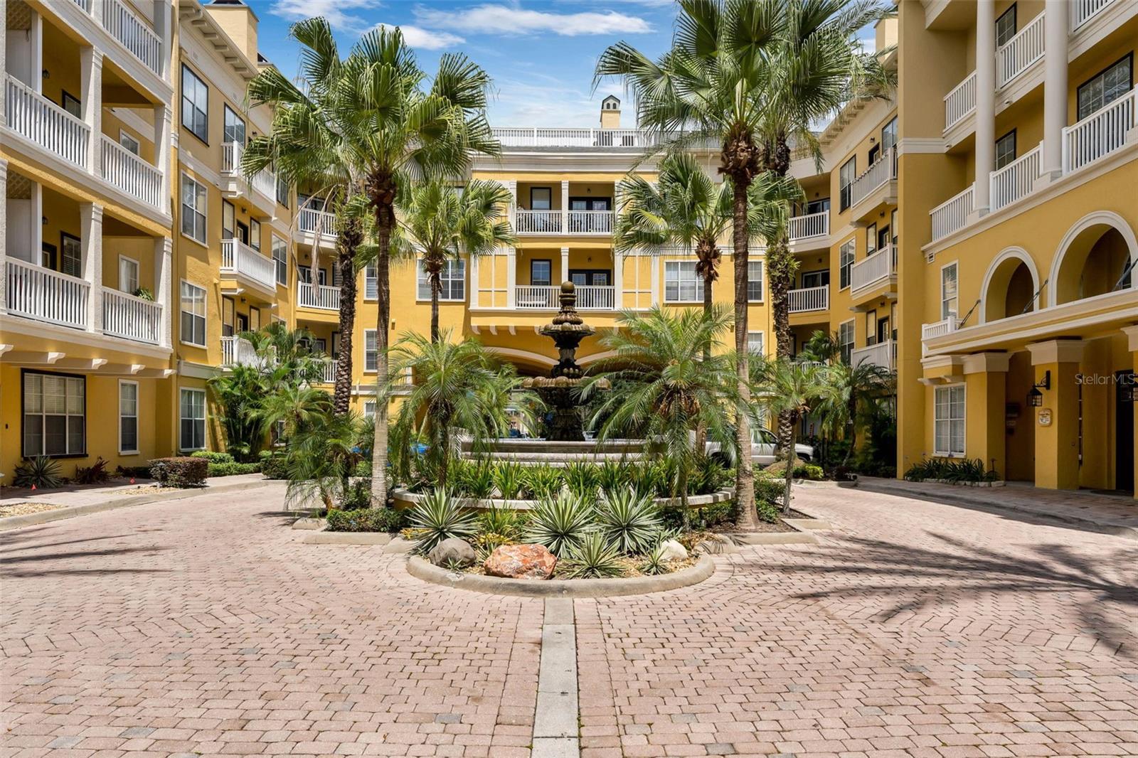 860 N ORANGE AVENUE 112