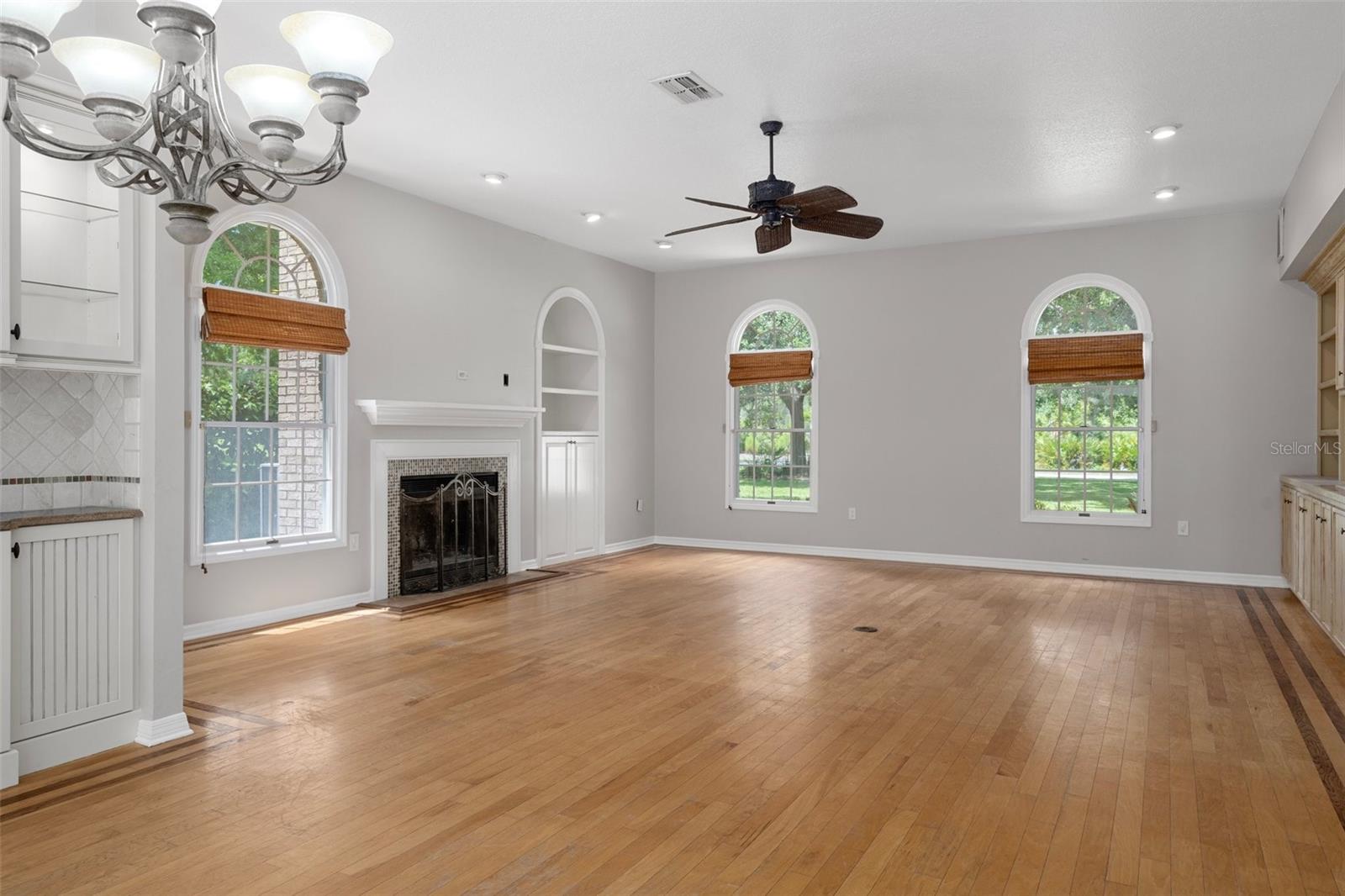 WATERS OF WEEKI WACHEE - Residential