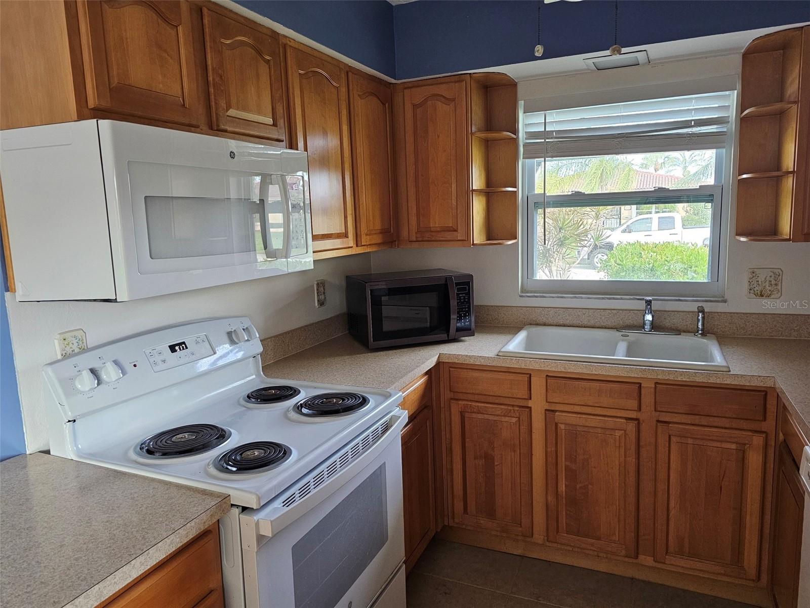 CAMBRIDGE VILLAGE - Residential Lease