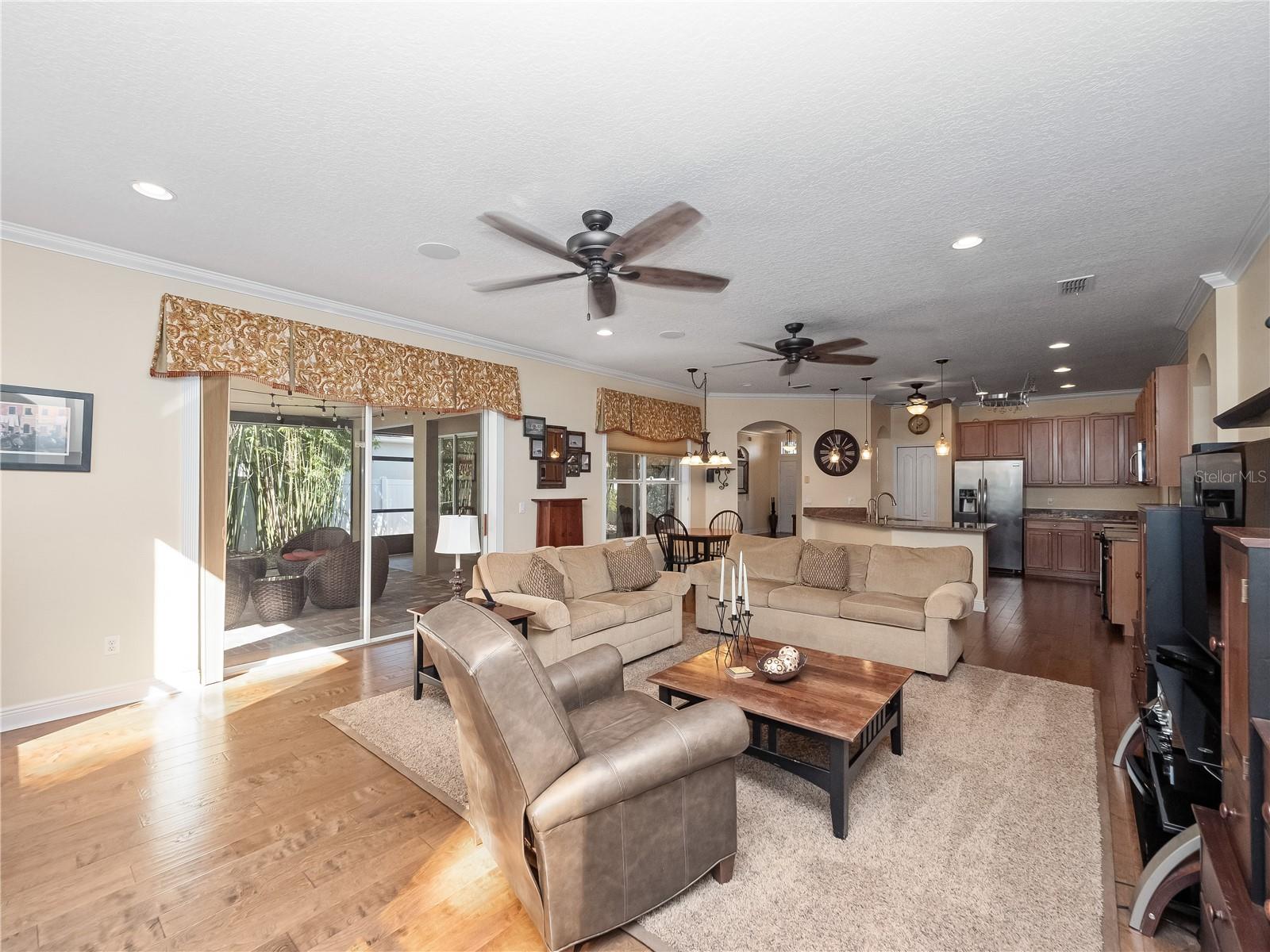 BRENTWOOD CLUB - Residential