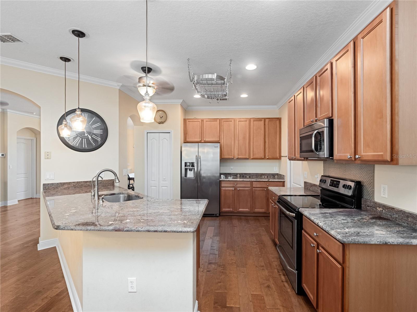 BRENTWOOD CLUB - Residential