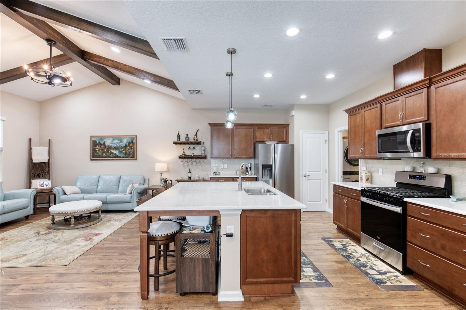 LATITUDE/DAYTONA BEACH CLOAR - Residential