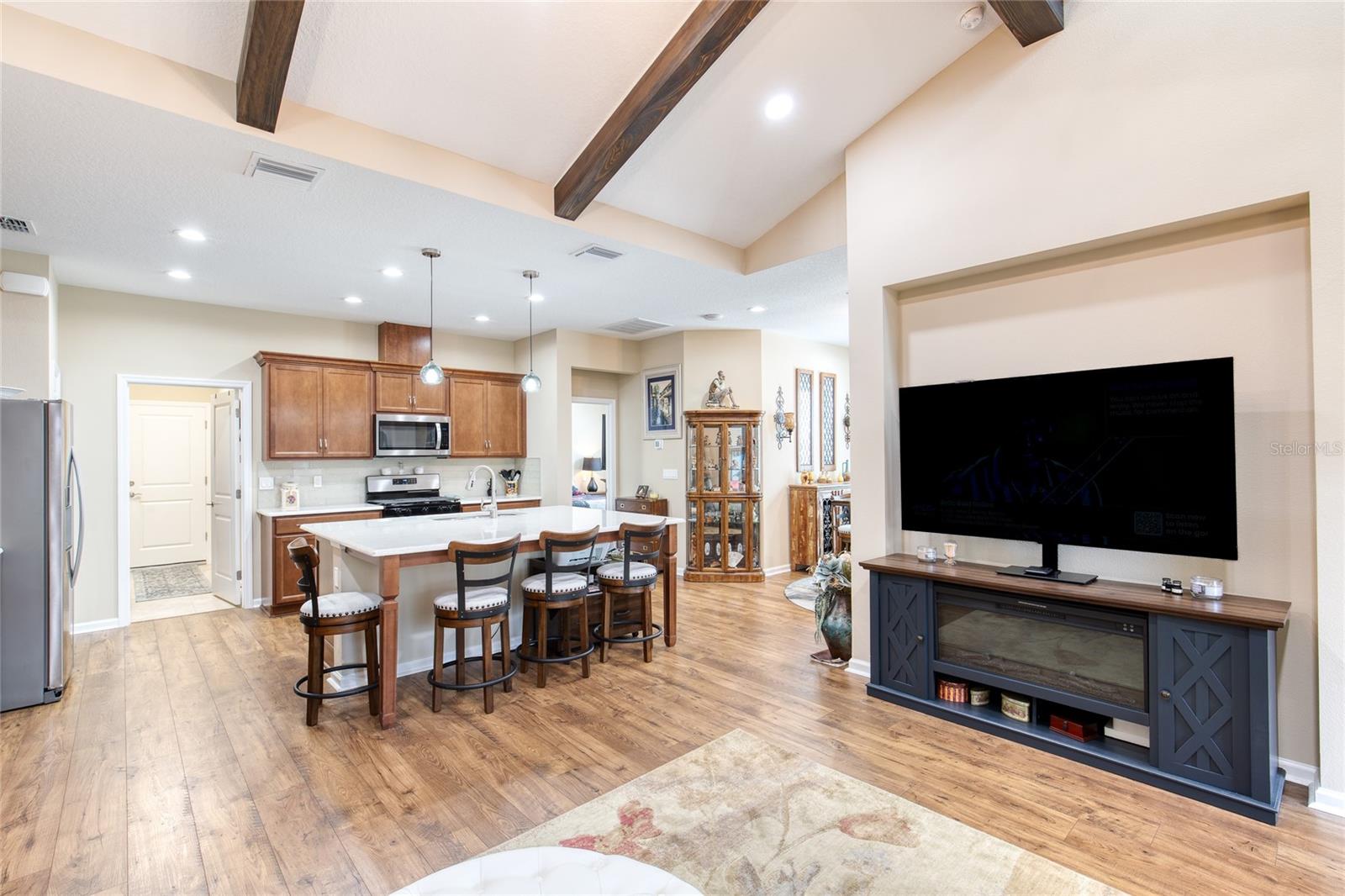 LATITUDE/DAYTONA BEACH CLOAR - Residential