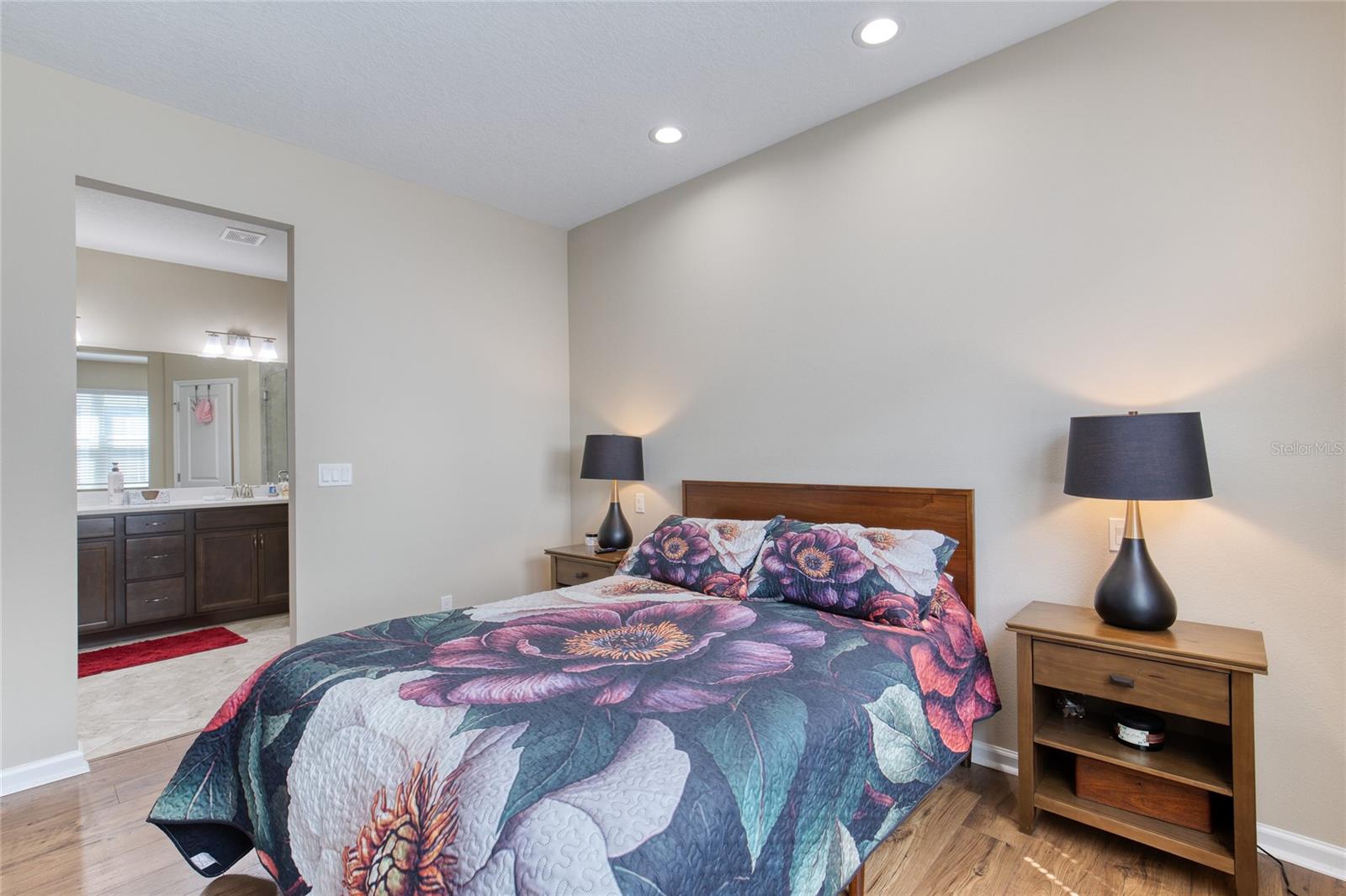 LATITUDE/DAYTONA BEACH CLOAR - Residential