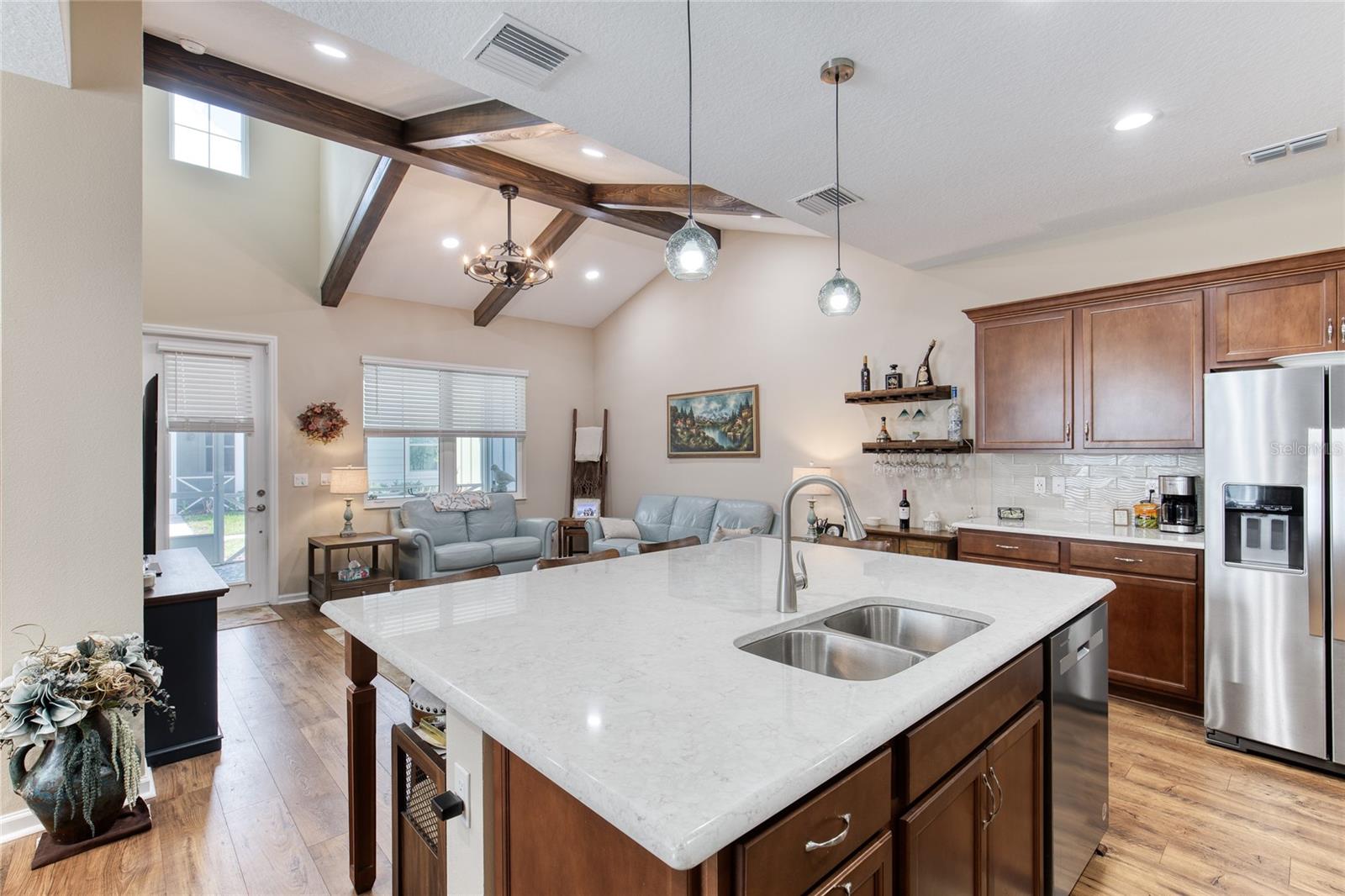 LATITUDE/DAYTONA BEACH CLOAR - Residential