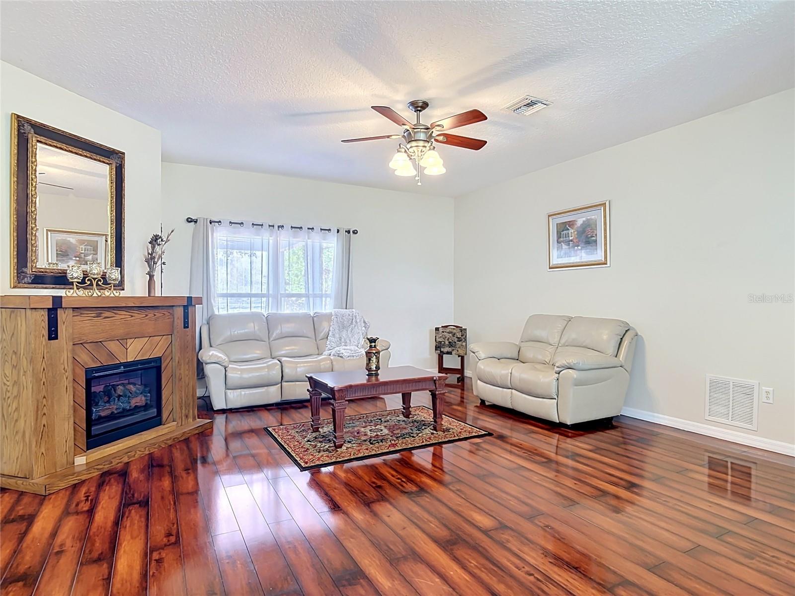 DELTONA LAKES UNIT 31 - Residential