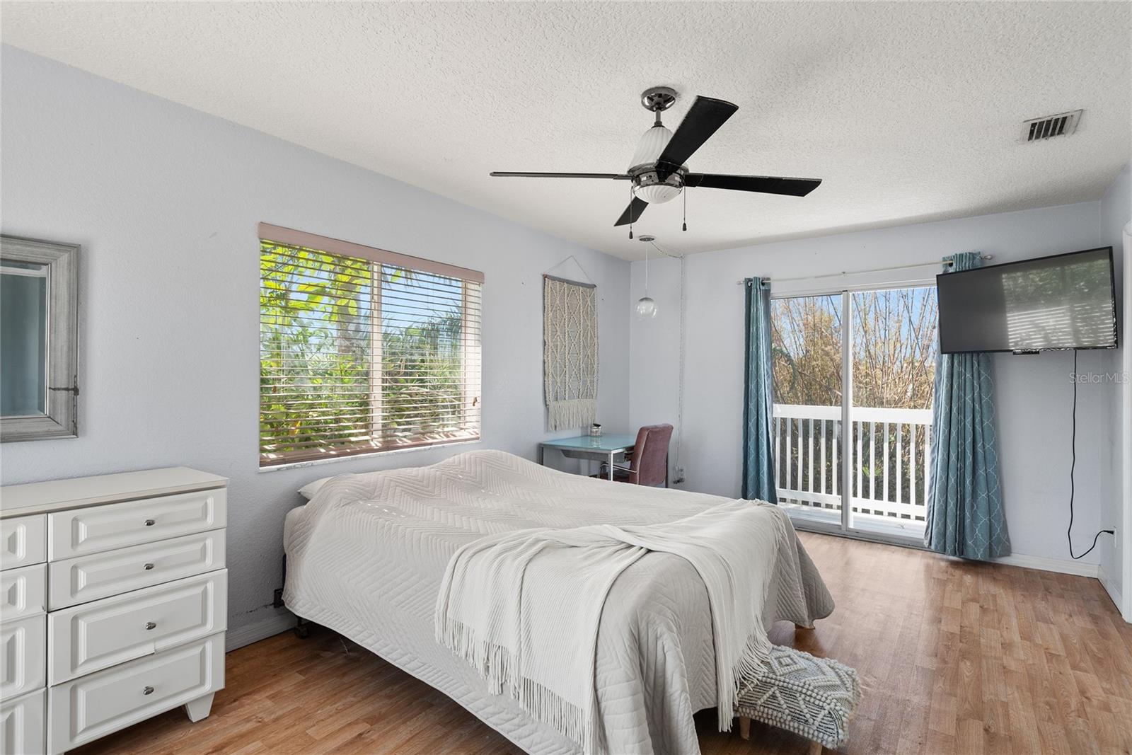 COLIN PARK - Residential