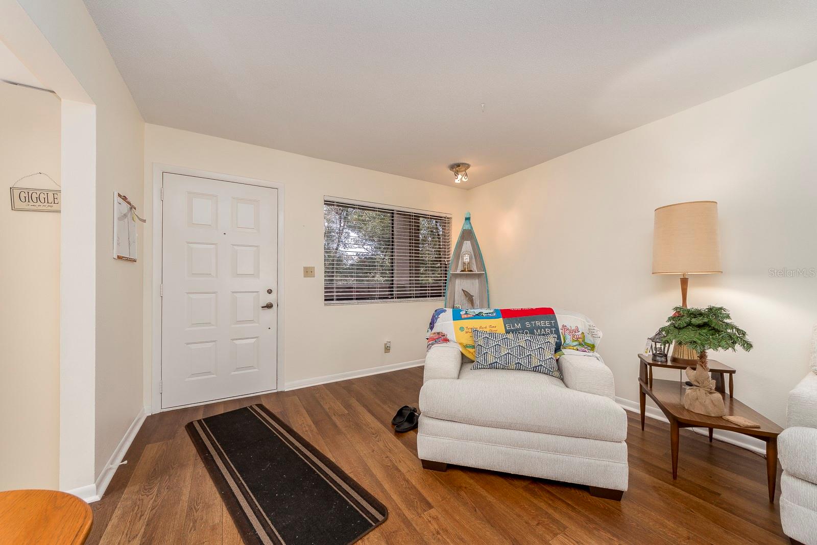 IMPERIAL PINES CONDO - Residential Lease