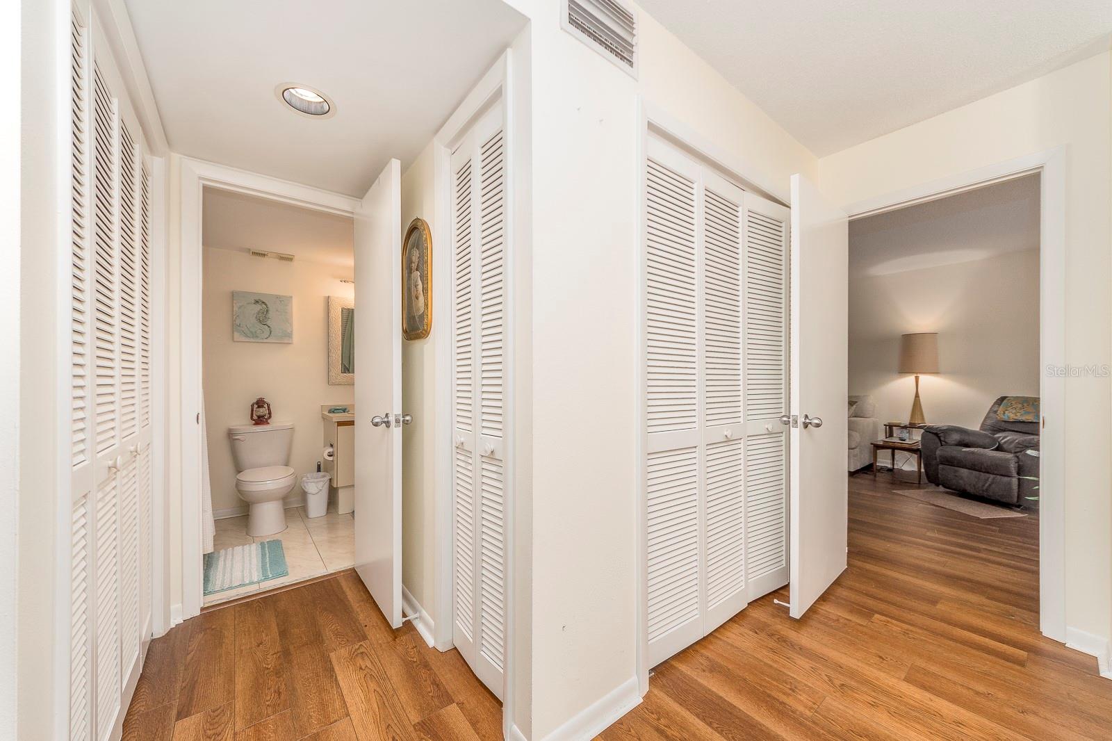 IMPERIAL PINES CONDO - Residential Lease