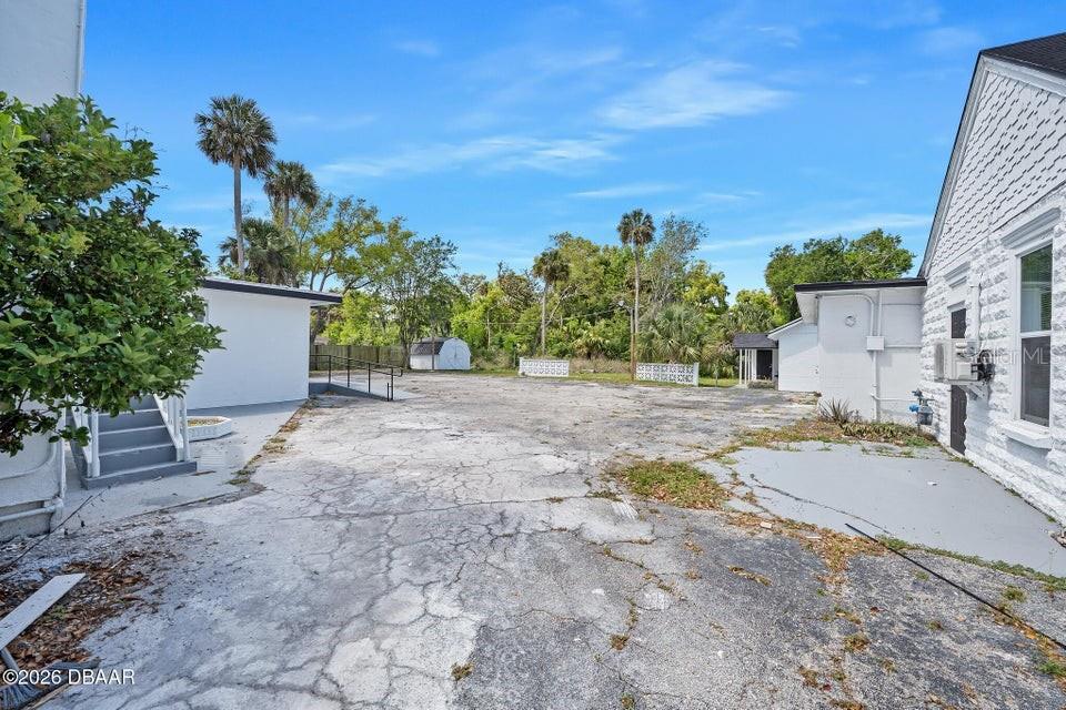 HIGBEES DAYTONA - Commercial Sale