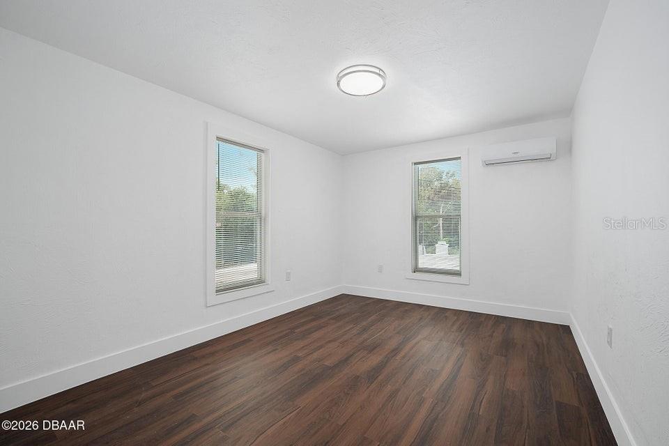 HIGBEES DAYTONA - Commercial Sale