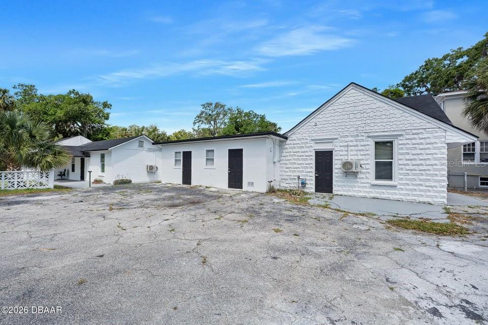 HIGBEES DAYTONA - Commercial Sale